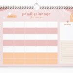 Fyllbooks-Familieplanner-2023-Pastel-roze-pagina-e1667983007994